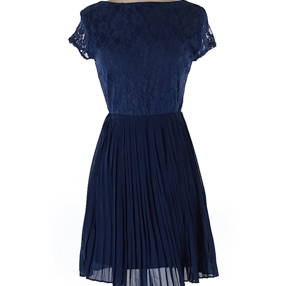 Alya via Francesca’s sparkly & pleated dress